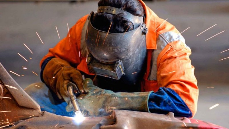Crece el interés de jóvenes y adultos por realizar cursos cortos con salida laboral inmediata
